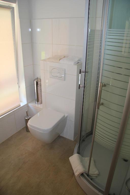 Waldhotel Albachmuehle Mit Albacher Stuben Wasserliesch Szoba fotó
