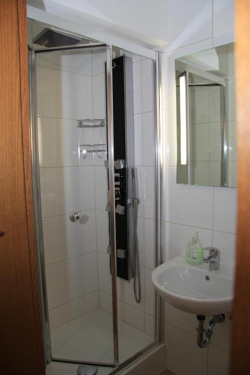 Waldhotel Albachmuehle Mit Albacher Stuben Wasserliesch Szoba fotó