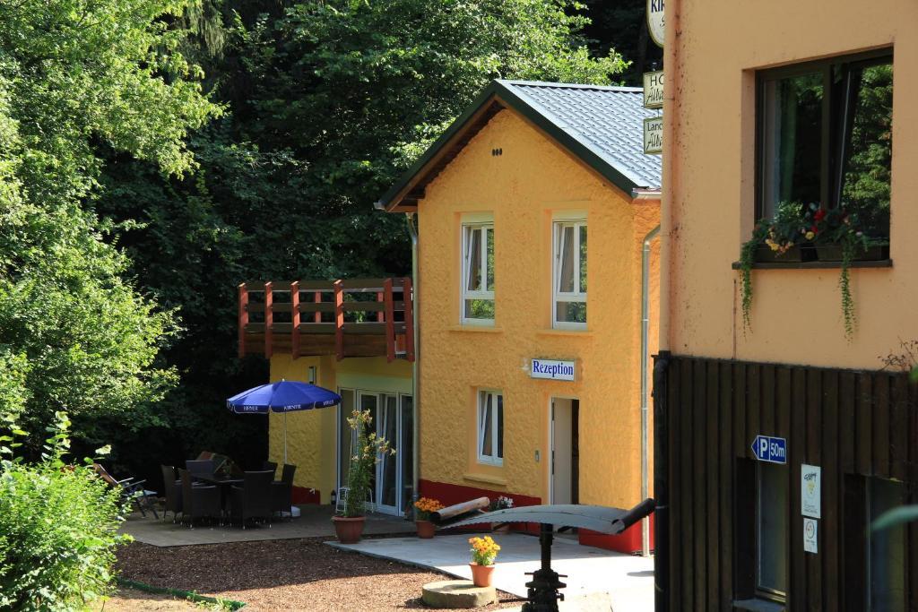 Waldhotel Albachmuehle Mit Albacher Stuben Wasserliesch Szoba fotó